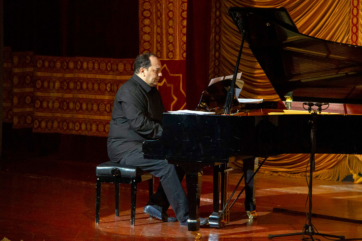 И снова премьера и аншлаг!