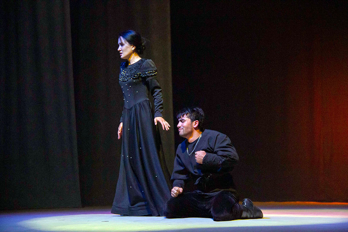 На сцене Студенческого театра – классика