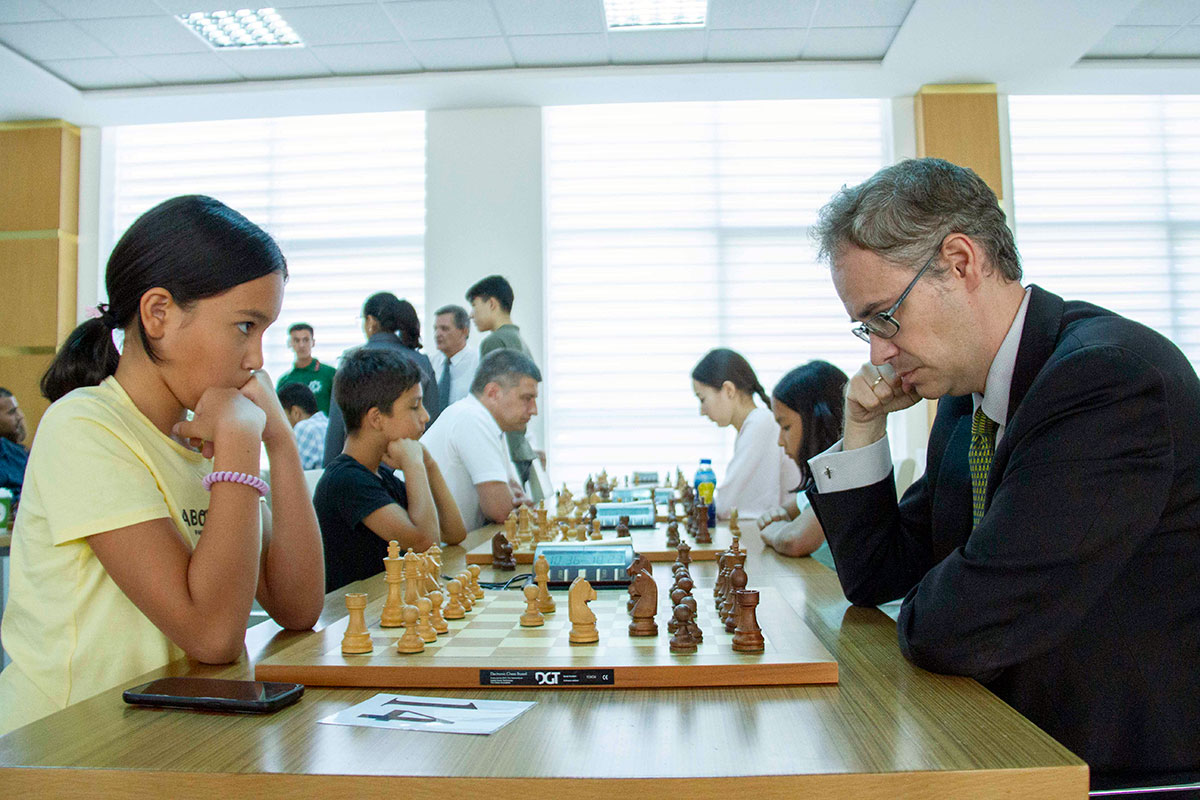 За доской не только дипломаты