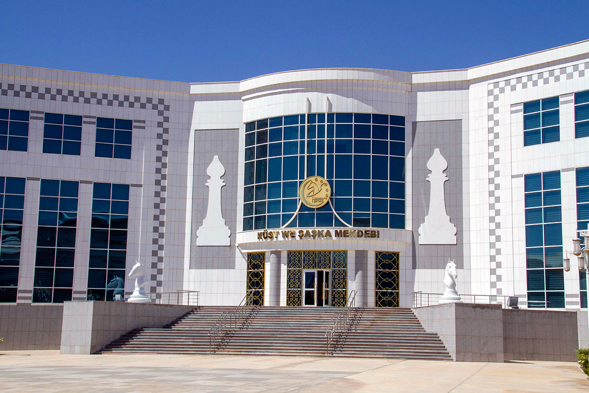 За доской не только дипломаты