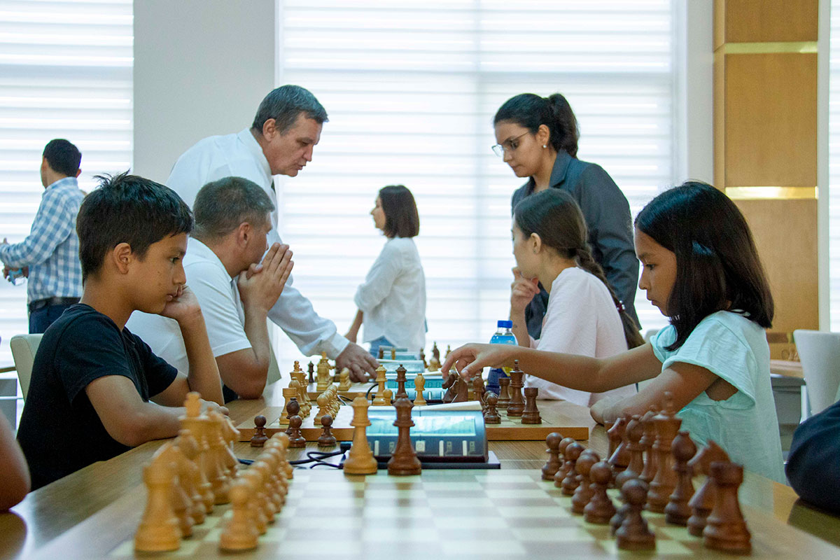 За доской не только дипломаты