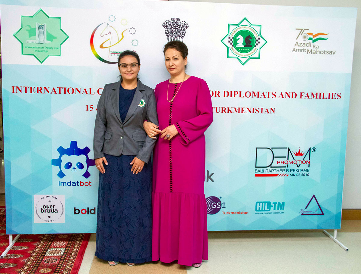 За доской не только дипломаты