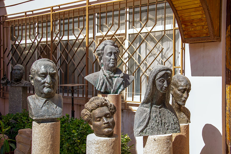 Бабасары Аннамурадов: в гостях у коллекционера