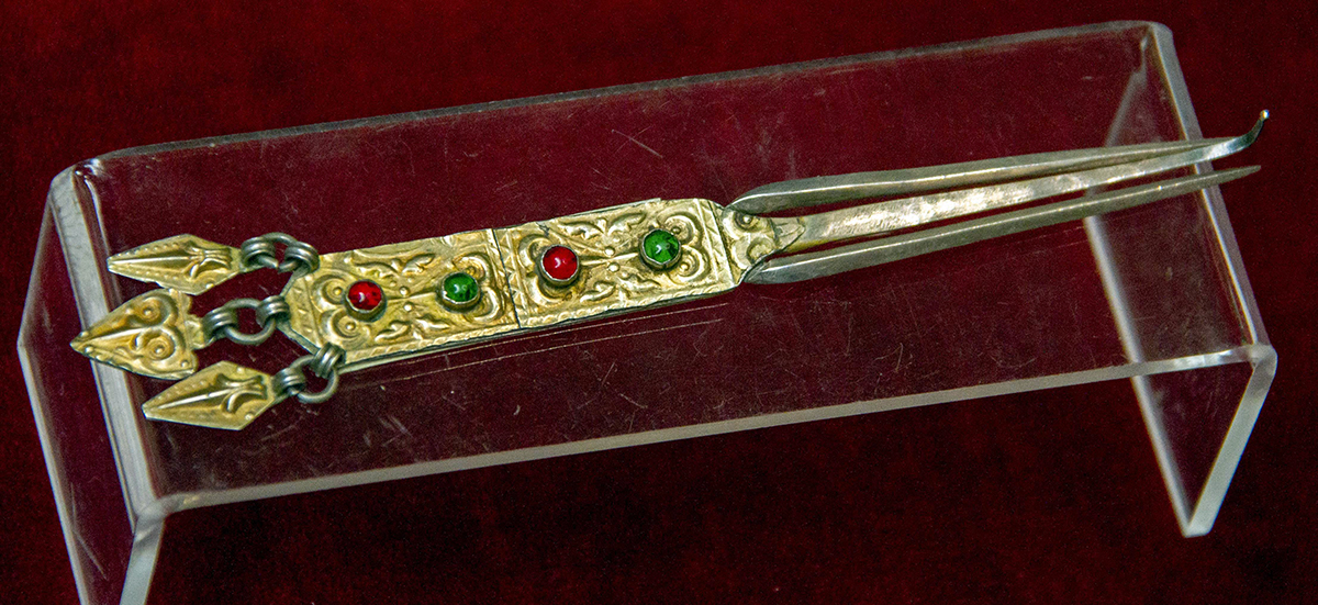 Раритеты вернулись на Родину из коллекции Натали Маркарян-Фард