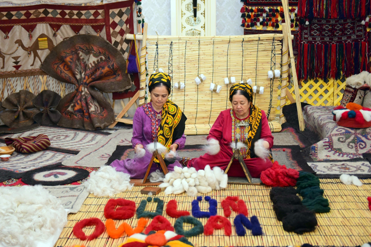 Итоговый тур конкурса «Gülüň owadan!»