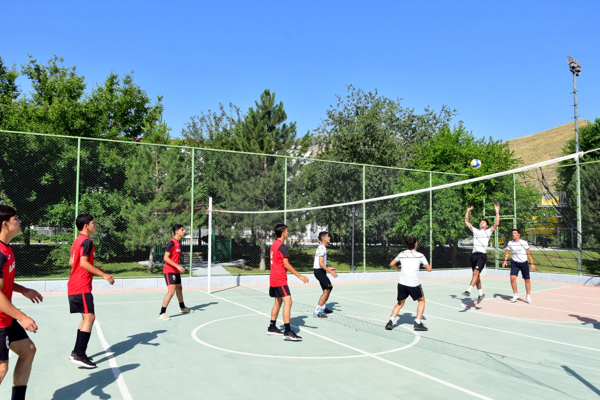 Tomusky dynç alyş möwsümi tamamlanýar