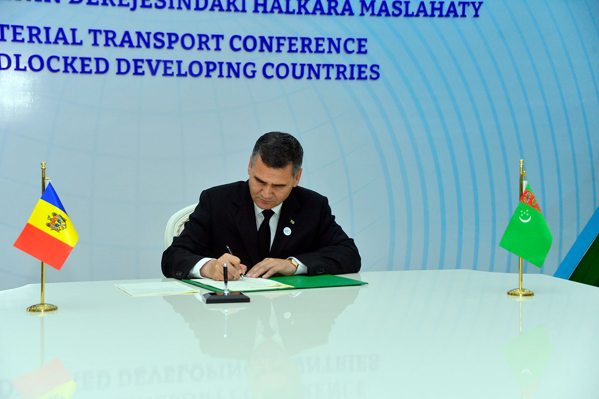 Инициативы Туркменистана открыли новые возможности международного сотрудничества в транспортной сфере
