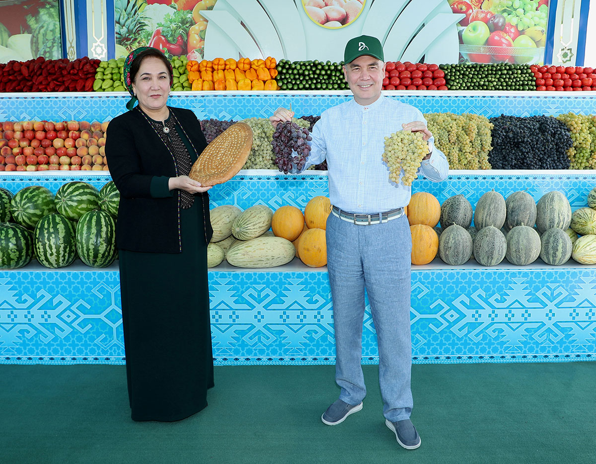 Türkmenistanyň Milli Geňeşiniň ýolbaşçylary täze binalar toplumynyň açylyş dabarasyna gatnaşdylar
