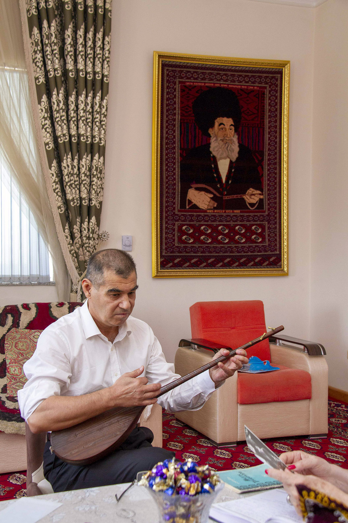 В гостях у правнука легендарного дутариста Мыллы Тачмурадова