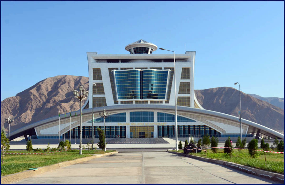 Airports - "Gündogdy" builds