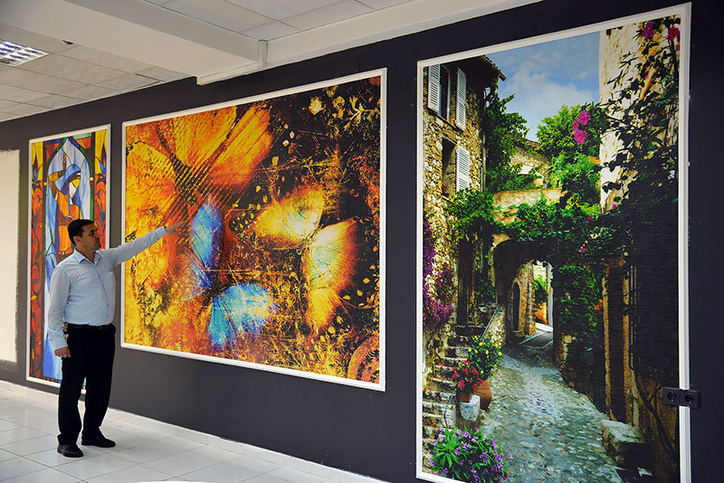 Mosaic panels and Venetian plaster - comfort technology