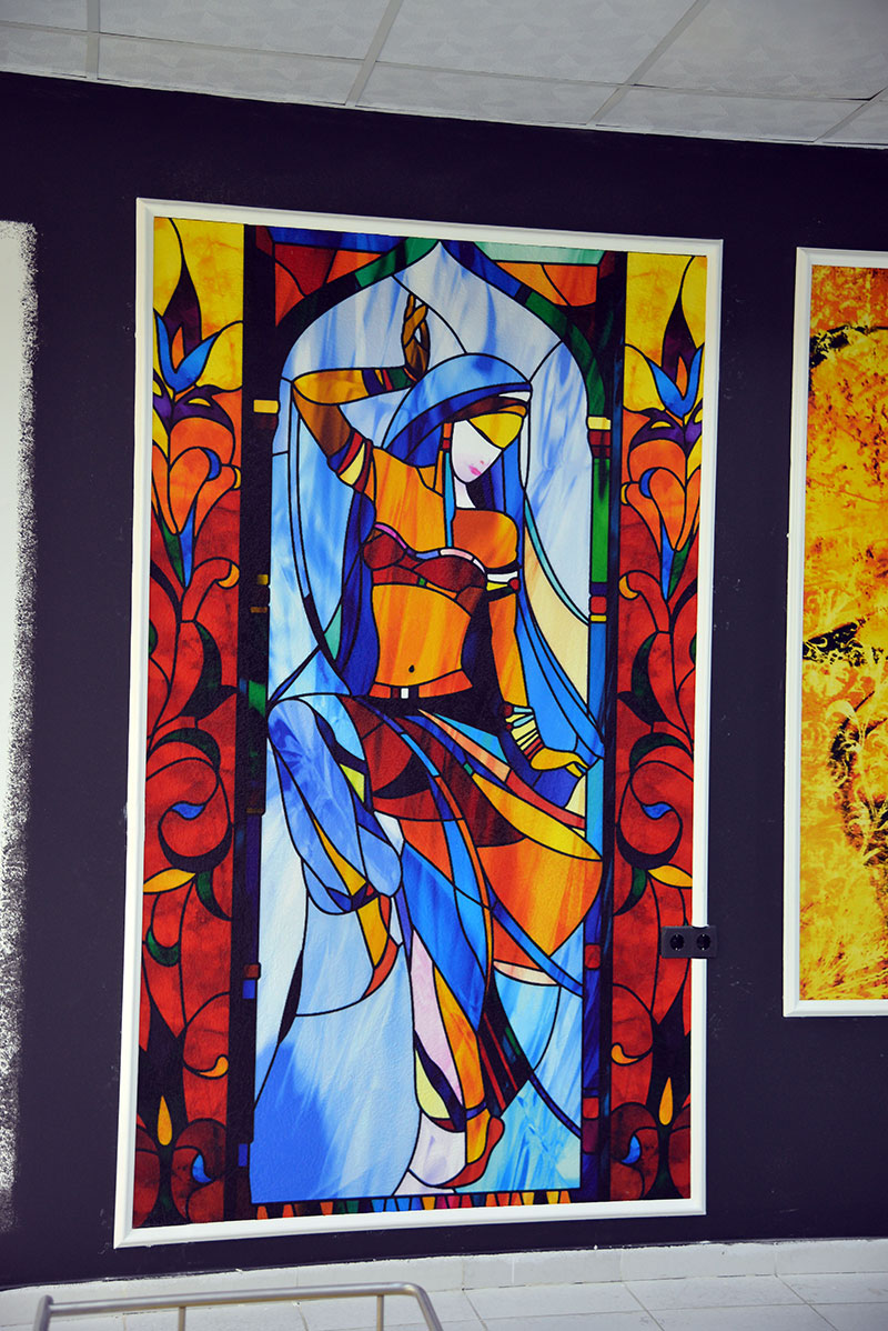 Mosaic panels and Venetian plaster - comfort technology