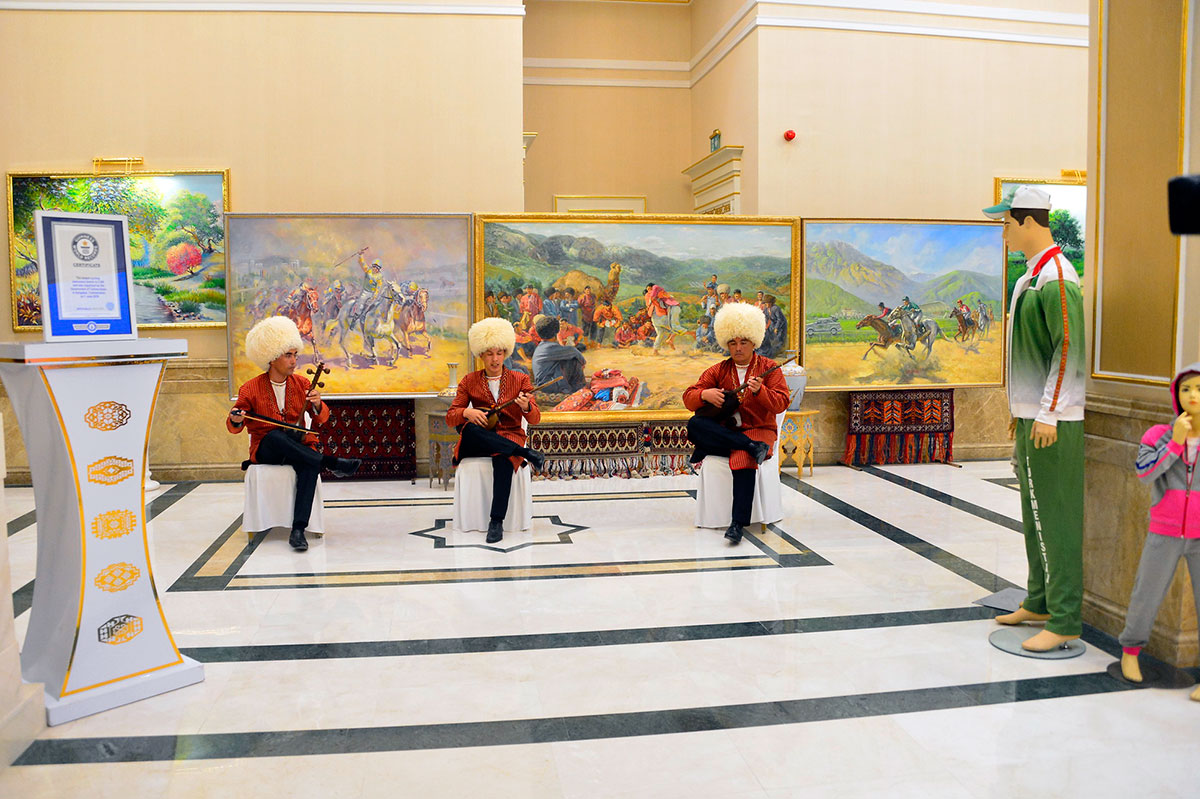 Aşgabatda halkara ýaryşlarda ýeňiji bolan türgenleri sylaglamak dabarasy geçirildi