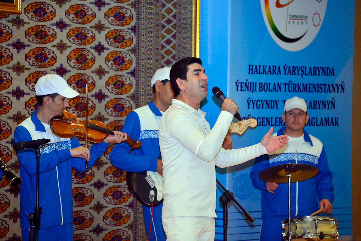 Aşgabatda halkara ýaryşlarda ýeňiji bolan türgenleri sylaglamak dabarasy geçirildi