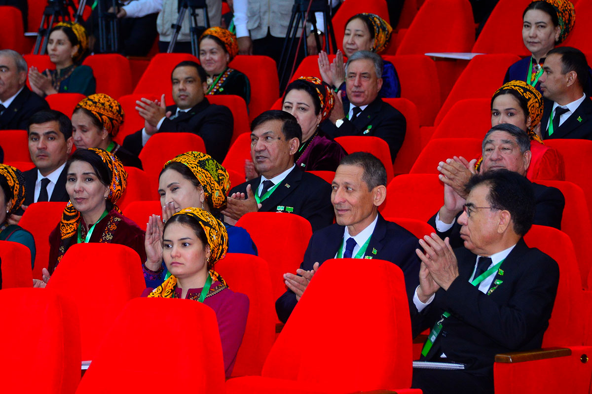 Aşgabatda Dünýä türkmenleriniň ynsanperwer birleşiginiň ХХIII maslahaty geçirildi