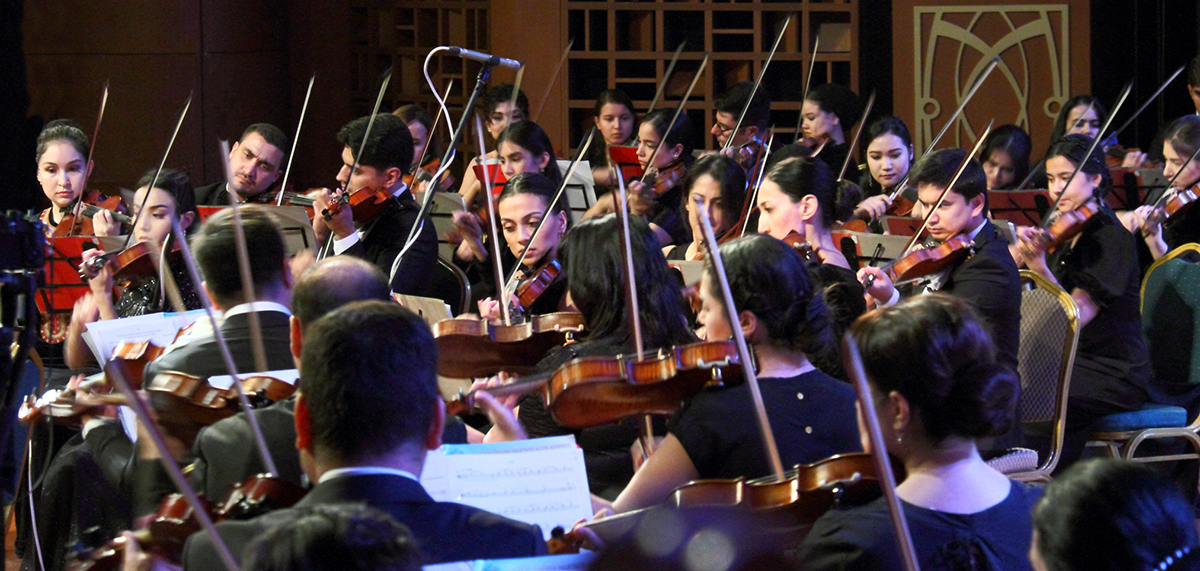 И снова у дирижерского пульта Расул Клычев