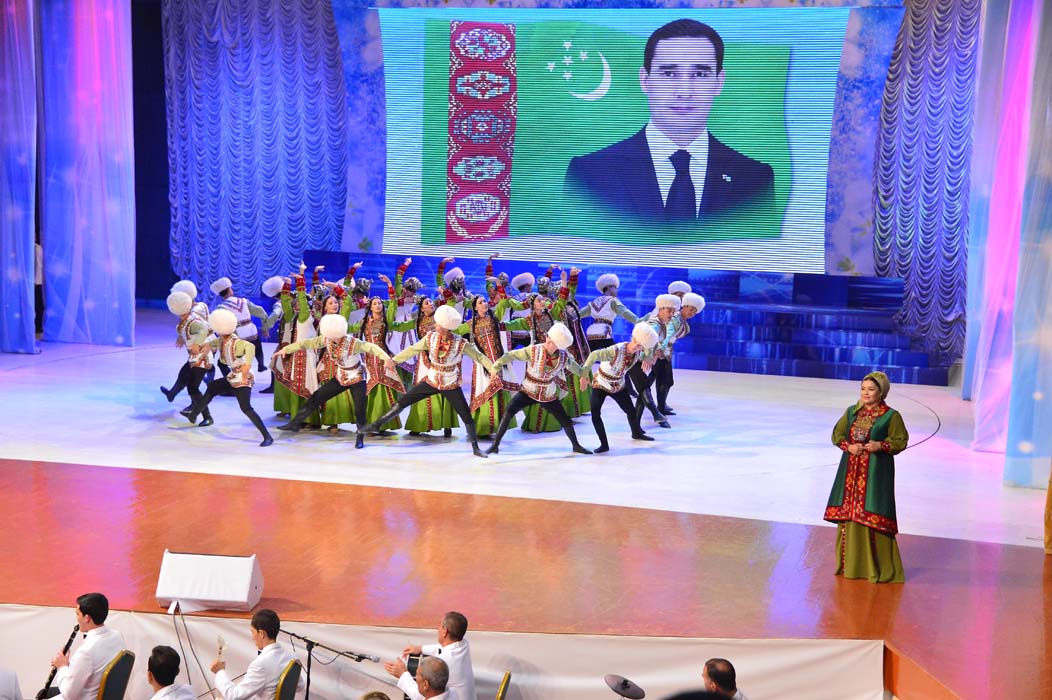 Watanymyzyň we jemgyýetimiziň öňdebaryjylaryna döwlet sylaglary