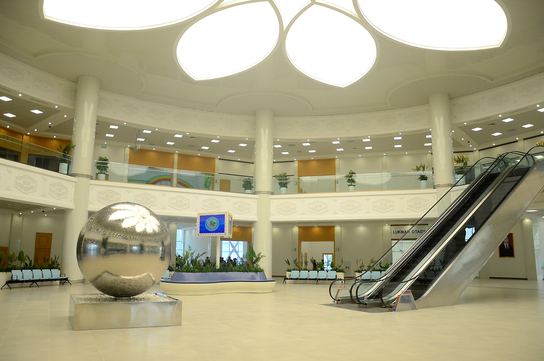 Hormatly Prezidentimiz Serdar Berdimuhamedow ýurdumyzyň sebitlerindäki  awtomenzilleriň açylyşyna ak pata berdi