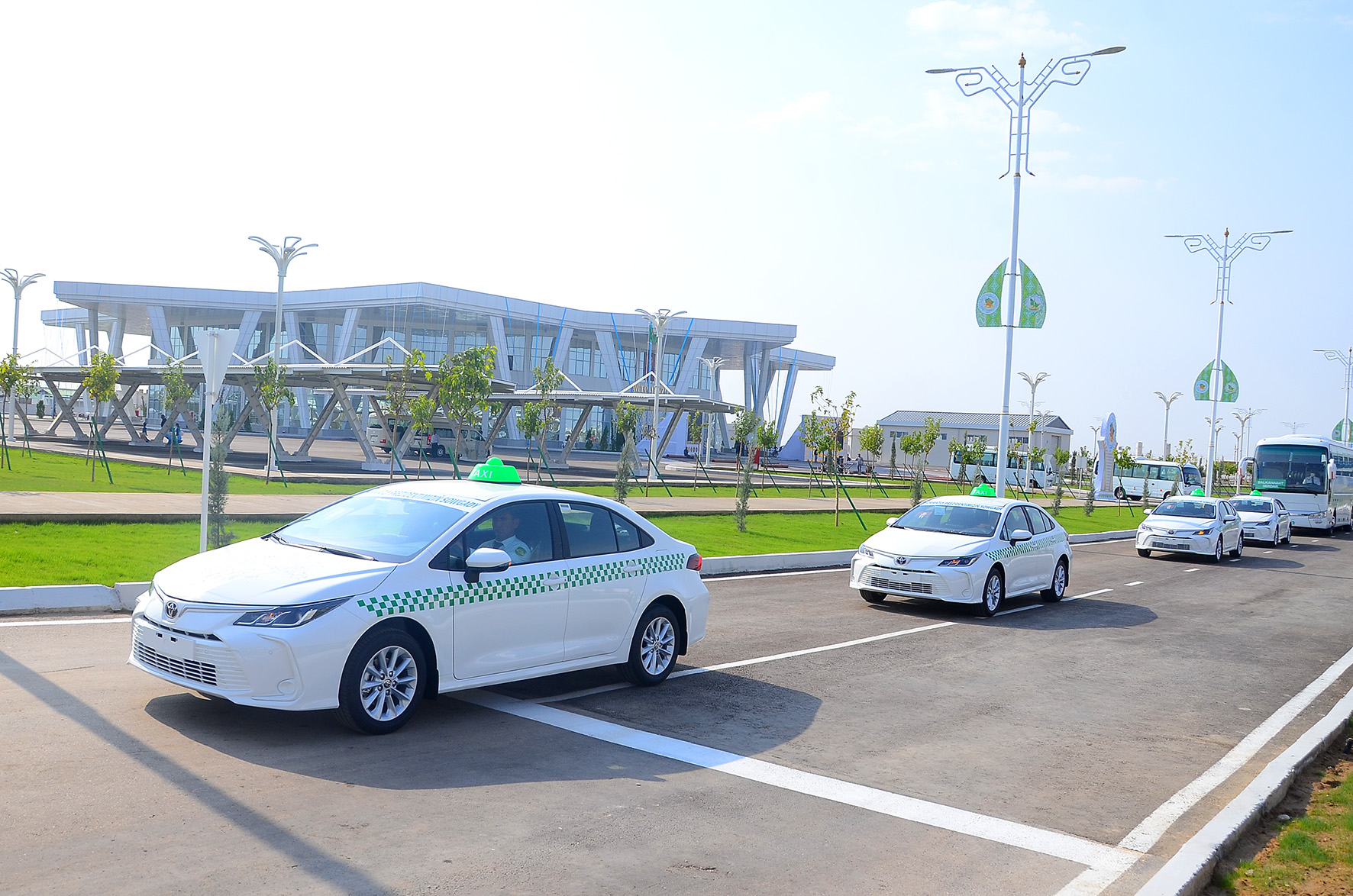 Hormatly Prezidentimiz Serdar Berdimuhamedow ýurdumyzyň sebitlerindäki  awtomenzilleriň açylyşyna ak pata berdi