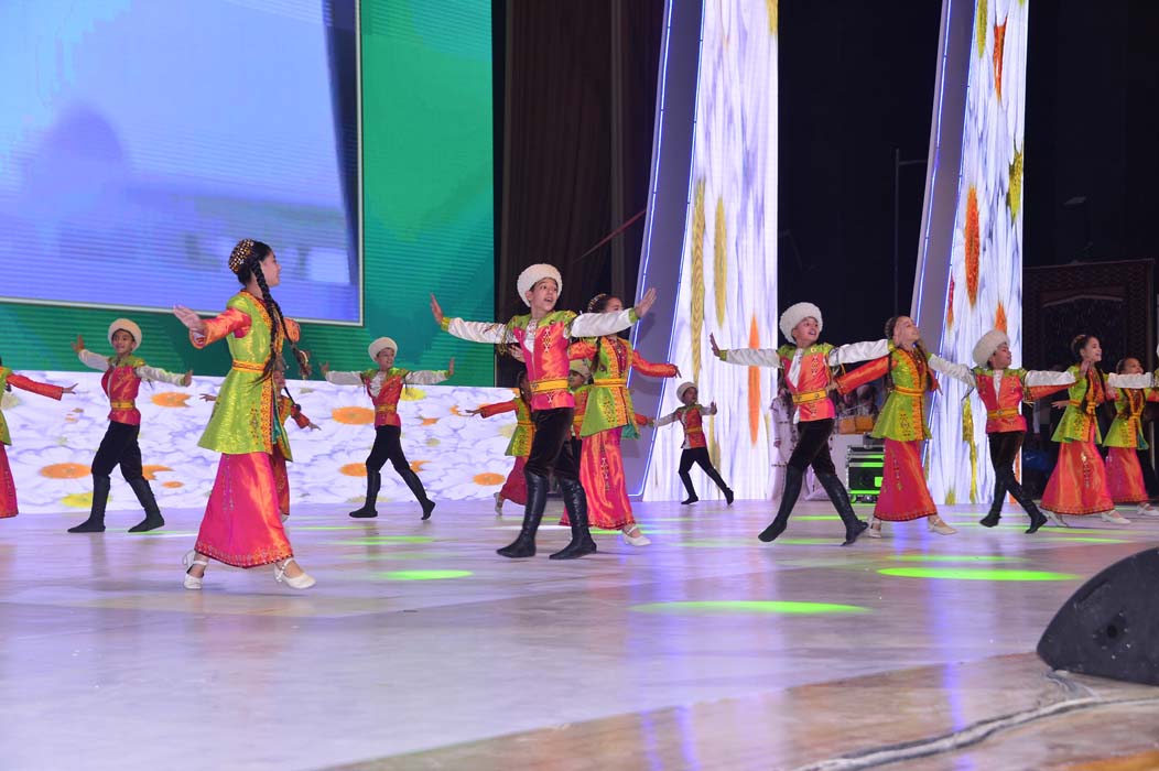 Праздничный концерт в честь священной независимости Отчизны