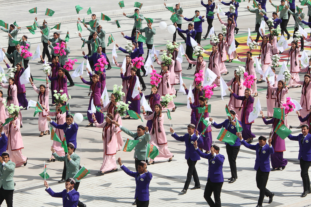В столице Туркменистане начался праздничный парад в честь 31-ой годовщины независимости страны