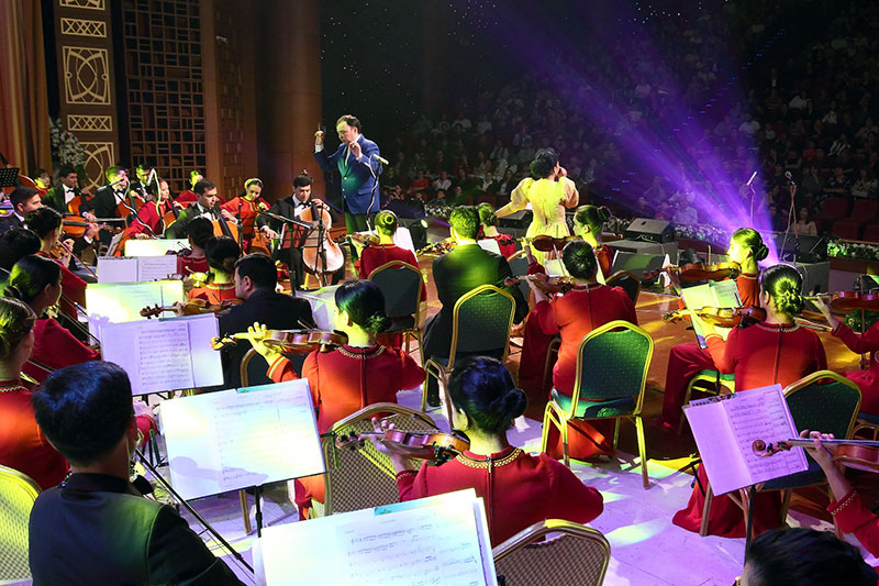 Ретро-хиты композитора хорошего настроения Арно Бабаджаняна