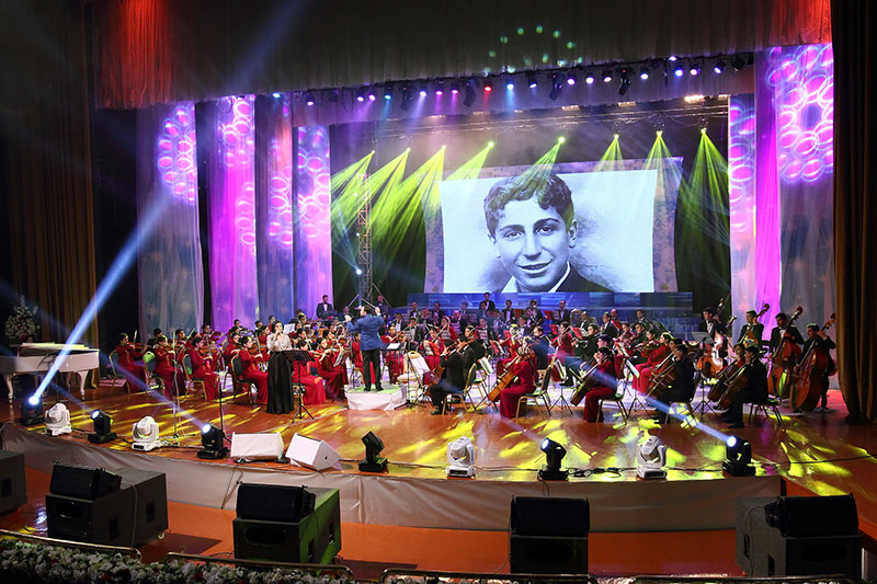 Ретро-хиты композитора хорошего настроения Арно Бабаджаняна