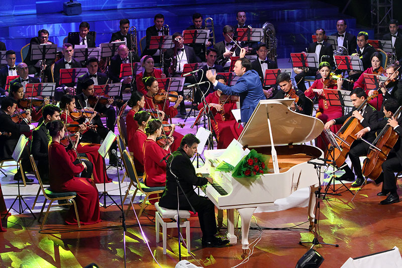 Ретро-хиты композитора хорошего настроения Арно Бабаджаняна