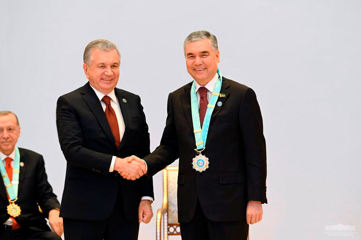 Hero Arkadag was awarded the “Supreme Order of Turkic World”