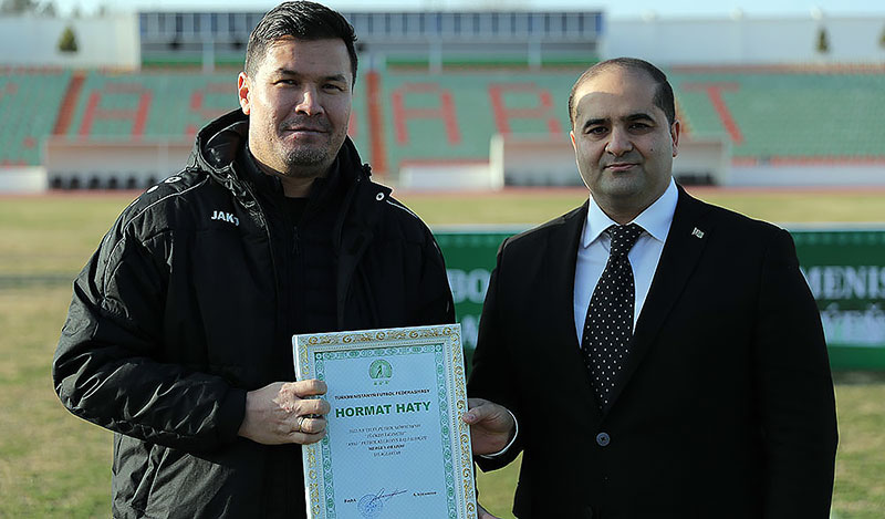 Futbol boýunça Türkmenistanyň ýygyndysyny 2026-njy ýylyň dünýä çempionatynyň saýlama oýunlaryna täze baş tälimçi taýýarlar