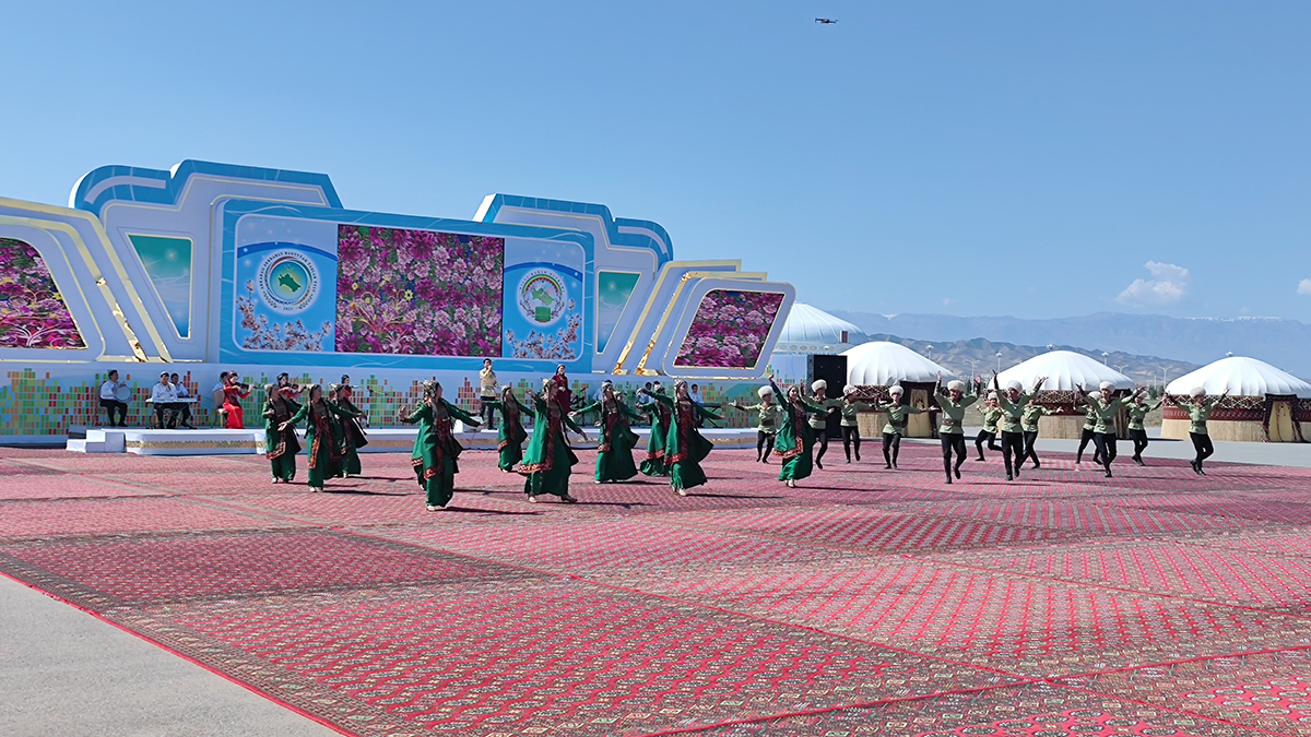 national holidays in turkmenistan essay