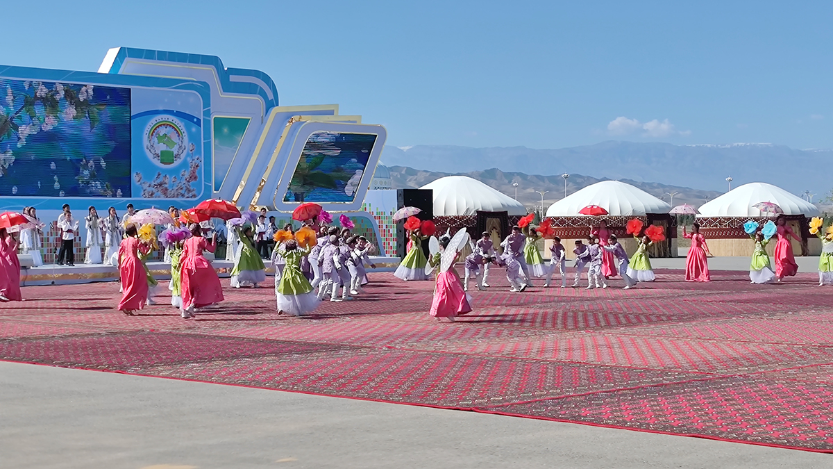 national holidays in turkmenistan essay