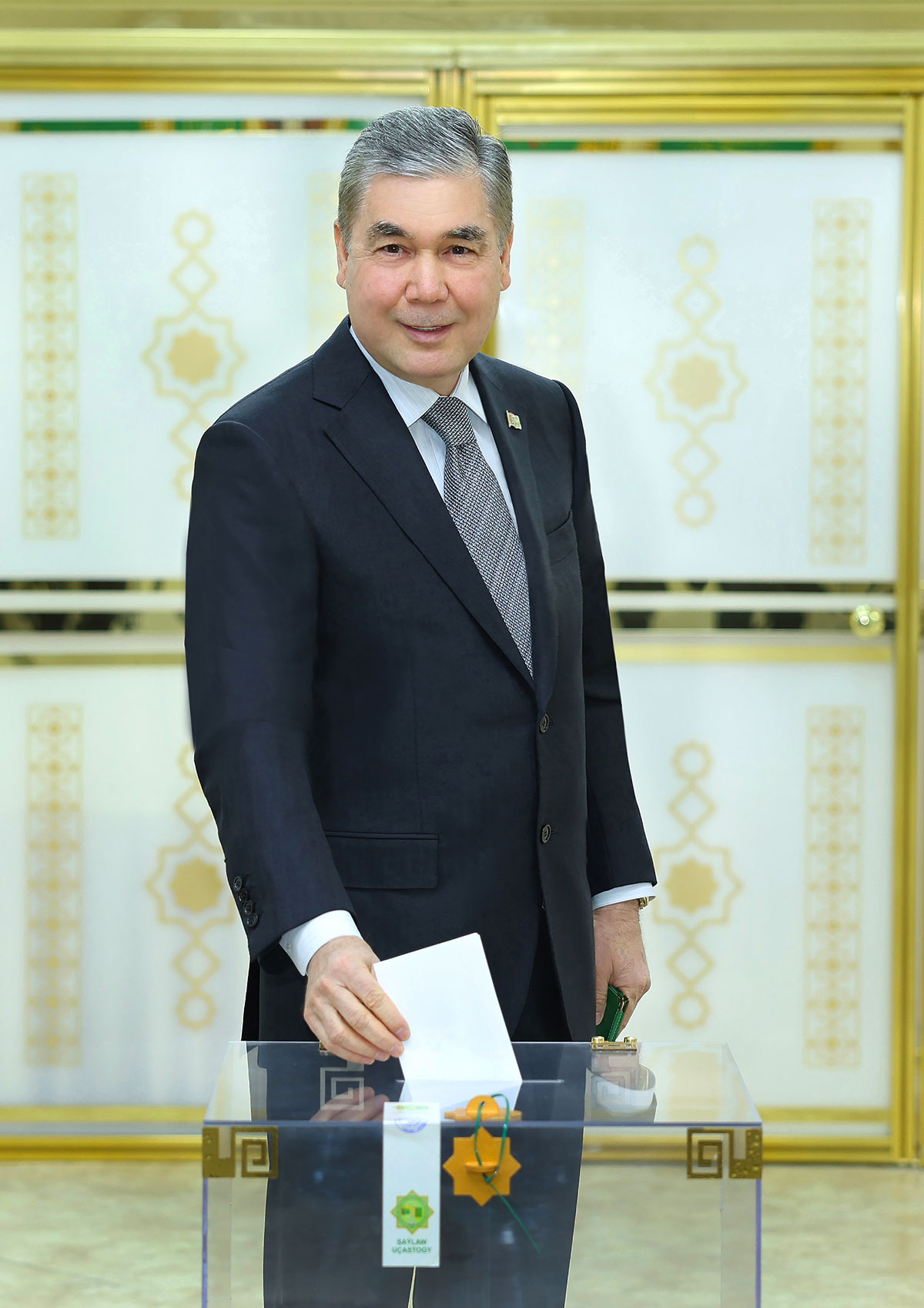 Национальный Лидер туркменского народа, Председатель Халк Маслахаты принял участие в выборах депутатов Меджлиса, членов халк маслахаты и Генгешей