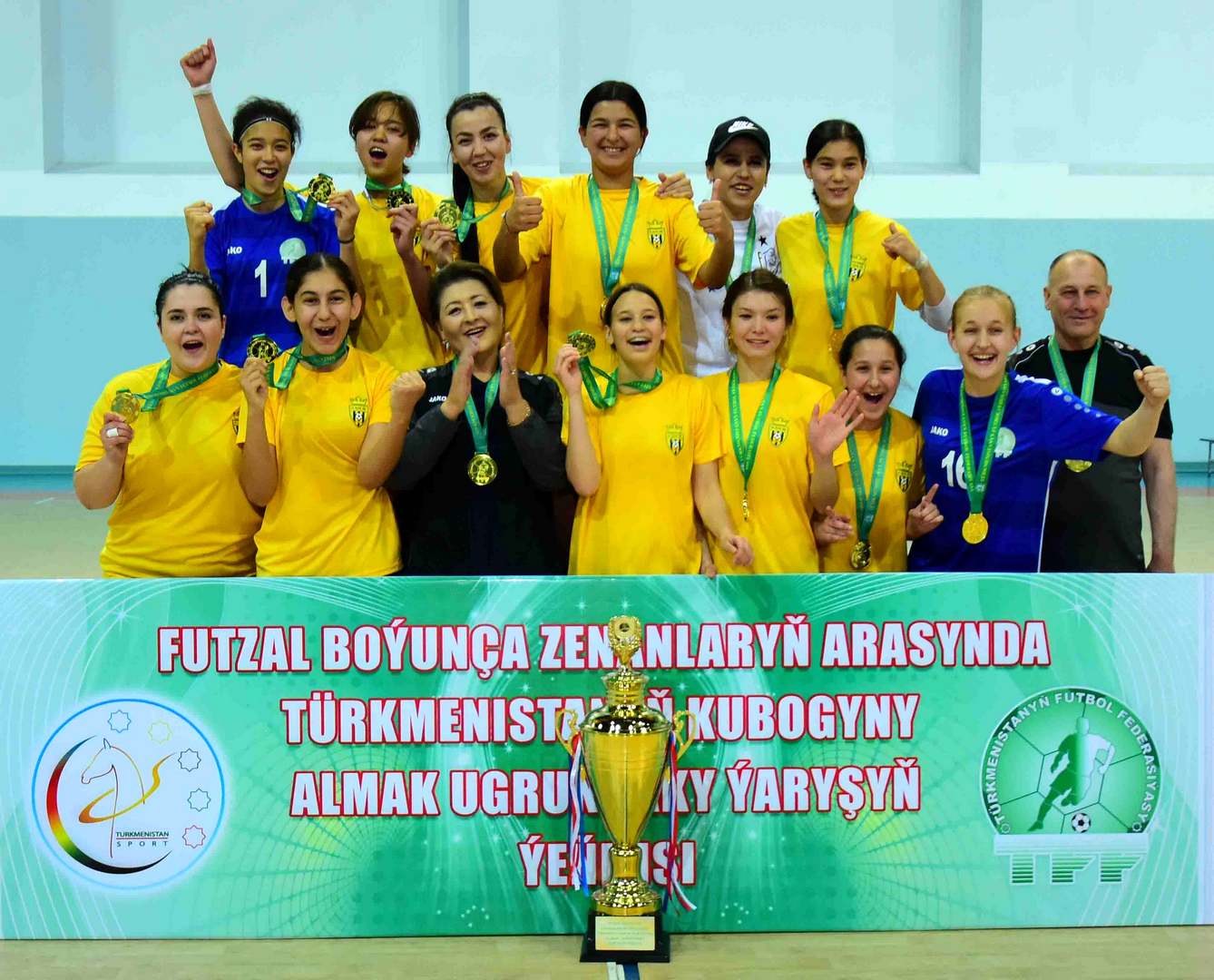 «Алтын тач» – обладатель Кубка Туркменистана по футзалу среди женщин