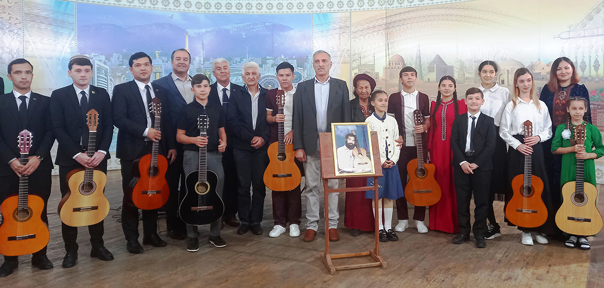 Фестиваль юных гитаристов имени Ислама Бабаева открывает новые таланты