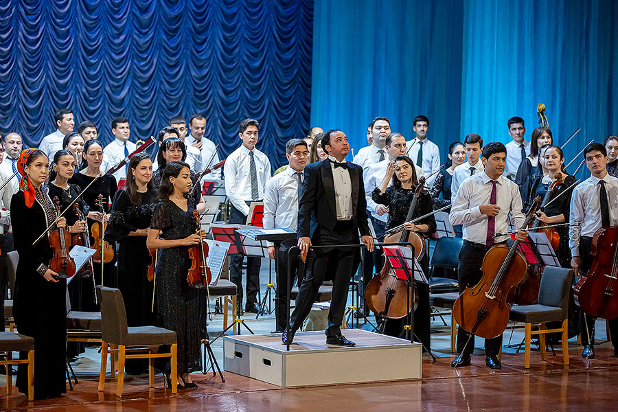 Giuseppe Verdi in Italian-Turkmen performance