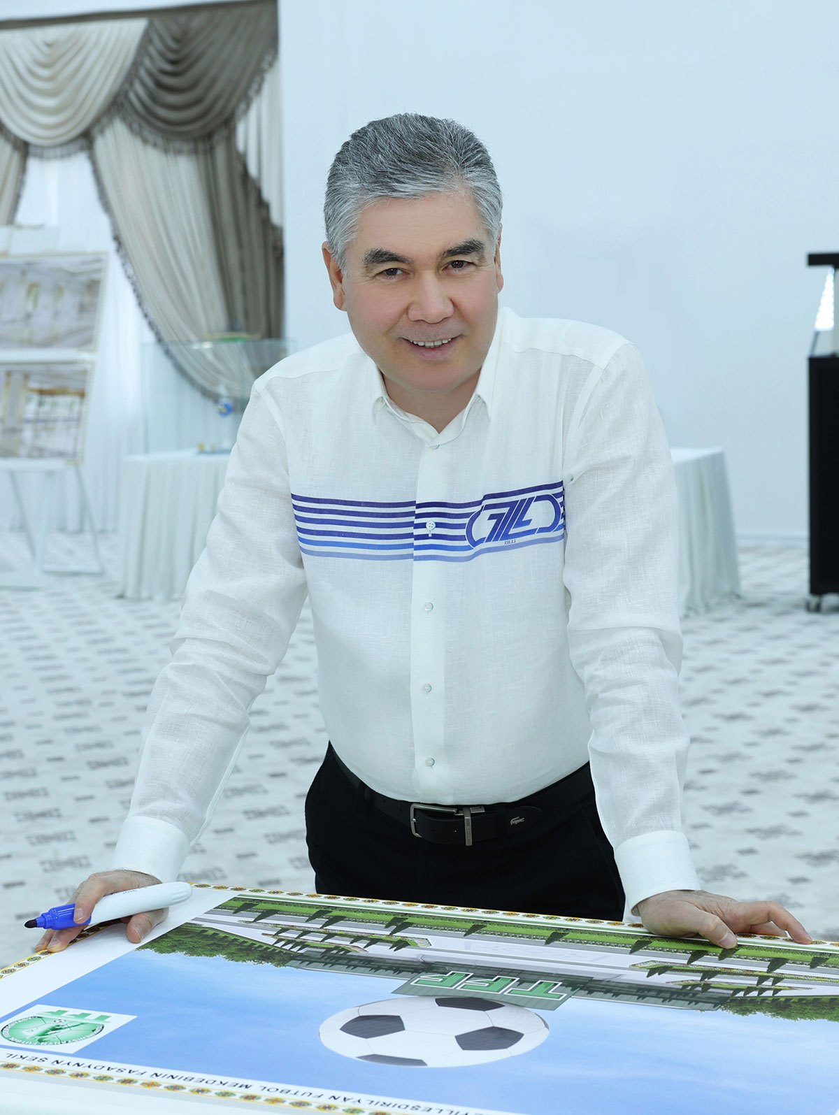 Türkmen halkynyň Milli Lideri, Türkmenistanyň Halk Maslahatynyň Başlygy Arkadag şäherine iş saparyny amala aşyrdy