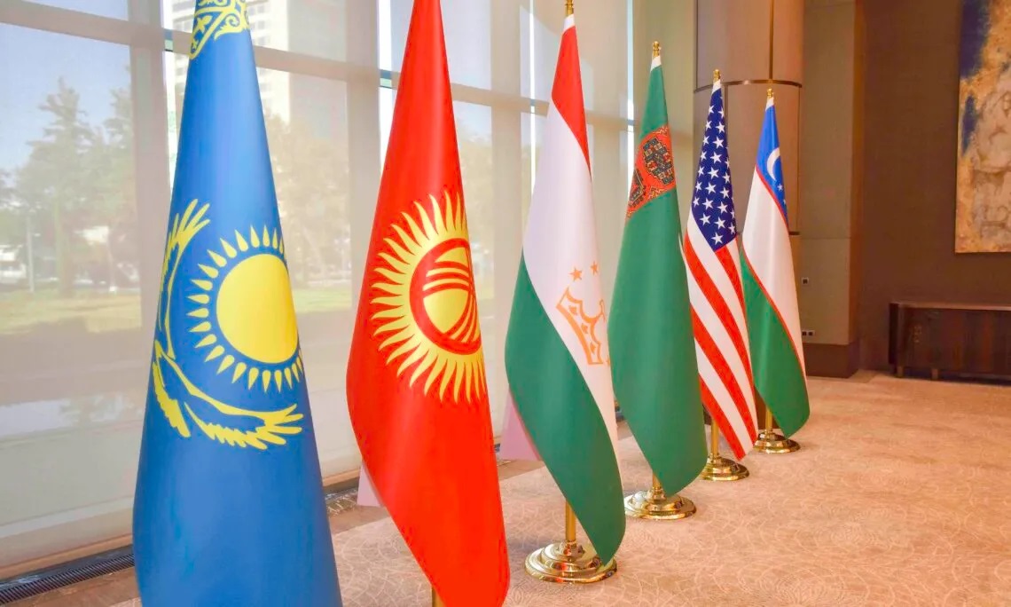 Президент Туркменистана принял участие в первой встрече многостороннего сотрудничества «С5+1»