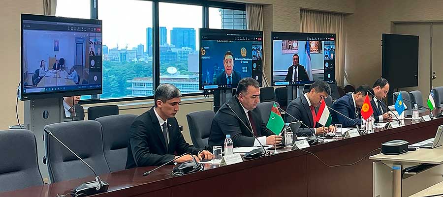 Делегация Туркменистана приняла участие в министерском совещании по экономике и энергетике