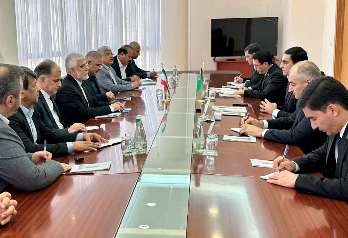 В МИД Туркменистана состоялась встреча с делегацией ИРИ