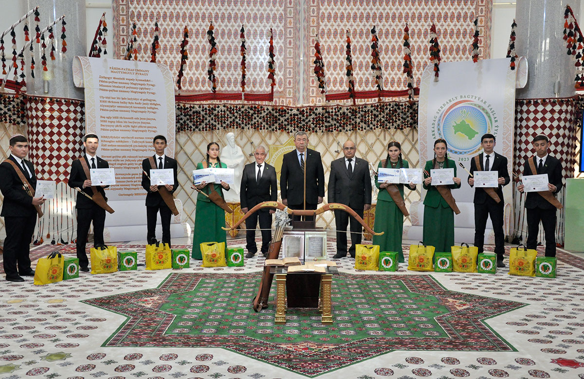 В ИМО МИД Туркменистана состоялась вторая игра III сезона проекта «Юные вестники мира»