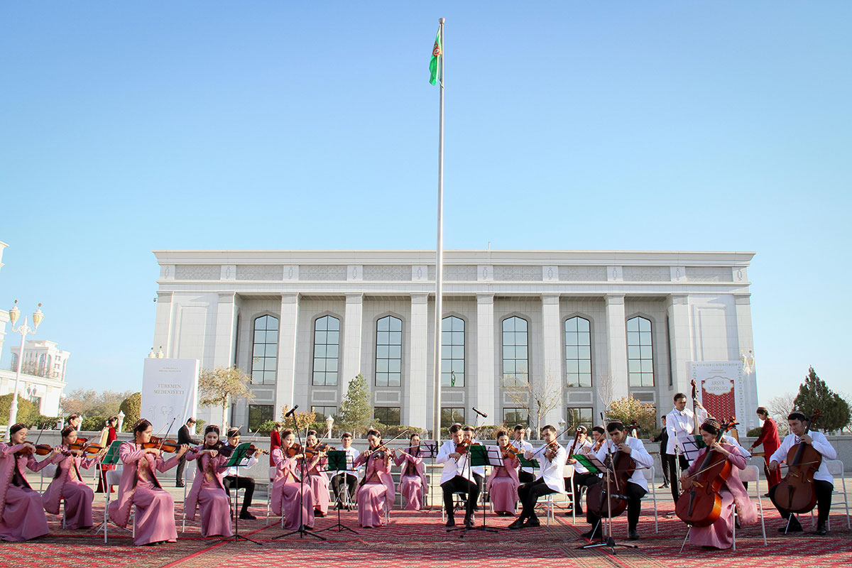 Диалог национальных культур – путь сближения и взаимопонимания народов мира