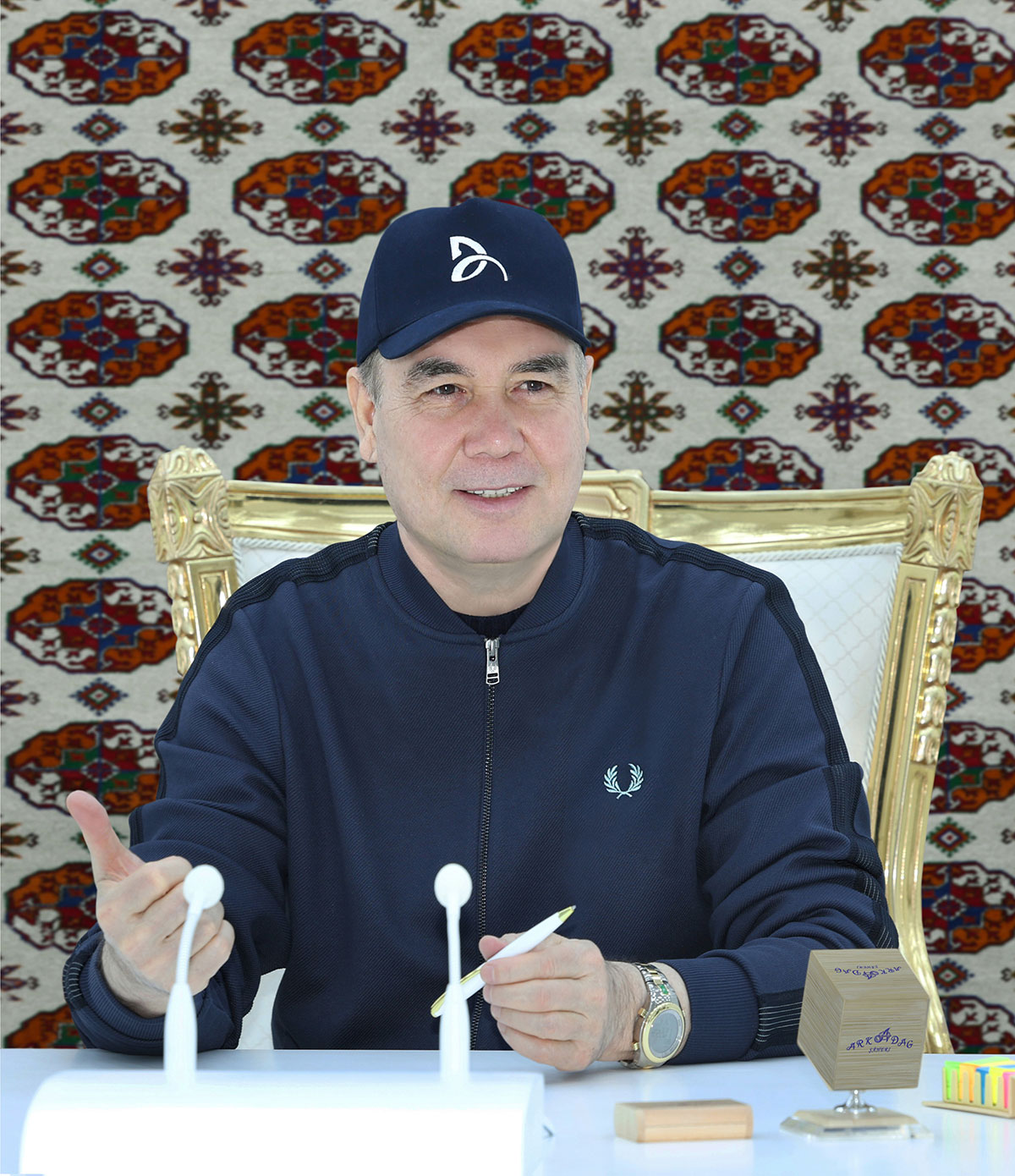 Türkmen halkynyň Milli Lideri, Türkmenistanyň Halk Maslahatynyň Başlygy Arkadag şäherinde Täze ýyl baýramyna görülýän taýýarlygyň barşy bilen tanyşdy