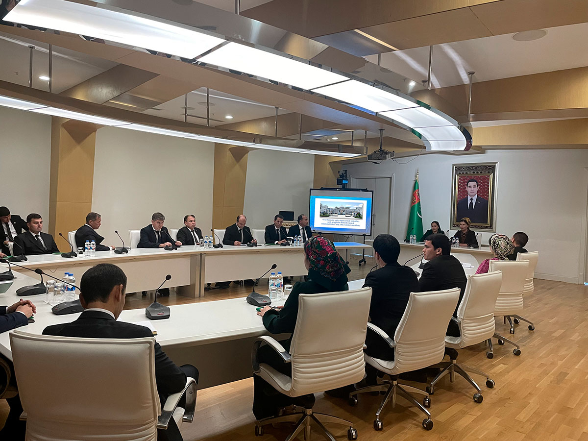 В Техноцентре обсудили значение химической науки и технологий для национальной экономики