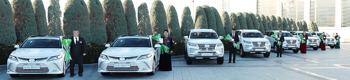 Ýaşlar — Watanymyzyň beýik geljegini gurujylar