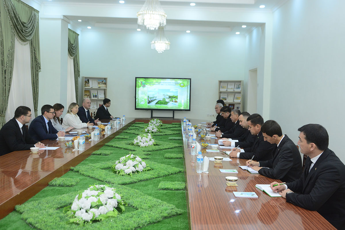 Аграрные вузы Туркменистана расширяют сотрудничество с вузами России