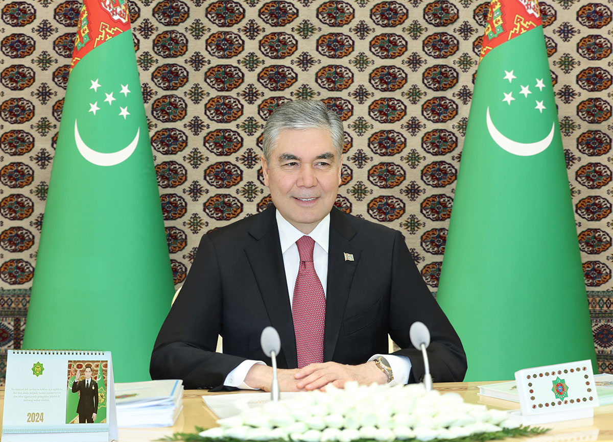 Национальный Лидер туркменского народа, Председатель Халк Маслахаты провёл заседание Президиума Халк Маслахаты Туркменистана