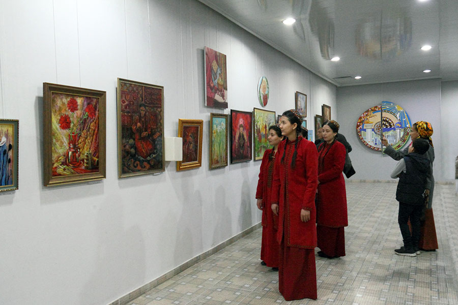 Новруз – праздник весны, цветов и хорошего настроения