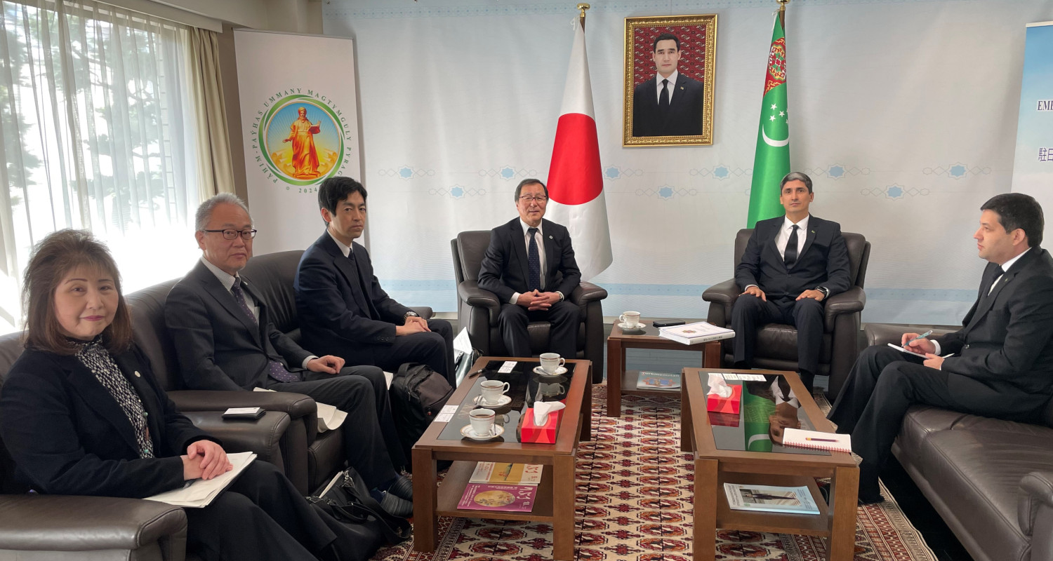 Prospects for cooperation with the University of Tsukuba in the field of scientific research were discussed