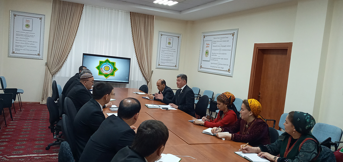 Development of "green" cities discussed in Turkmenistan